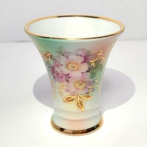 Bavaria Schumann Arzberg Germany Wild Rose Vase